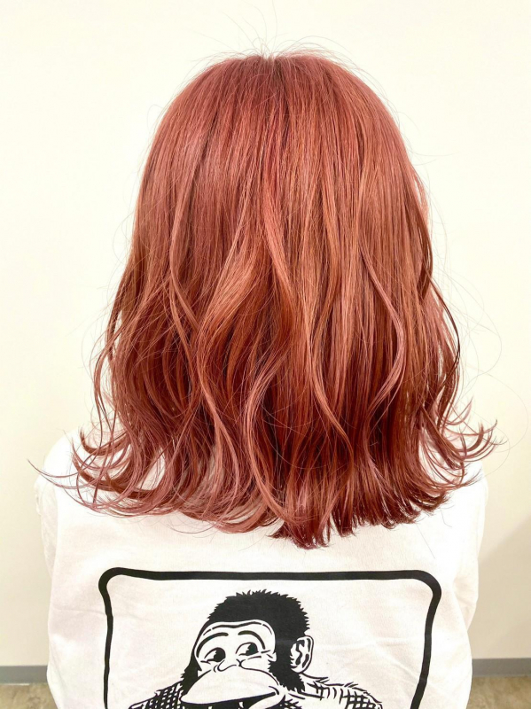 パーマとブリーチは併用できるのか。施術順序とケア