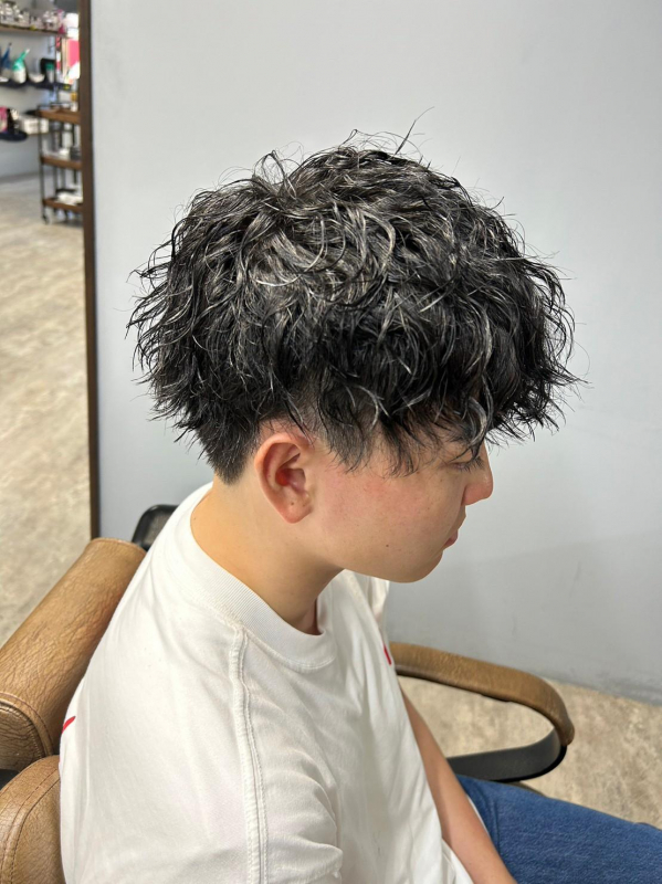 自然な外ハネヘアの作り方