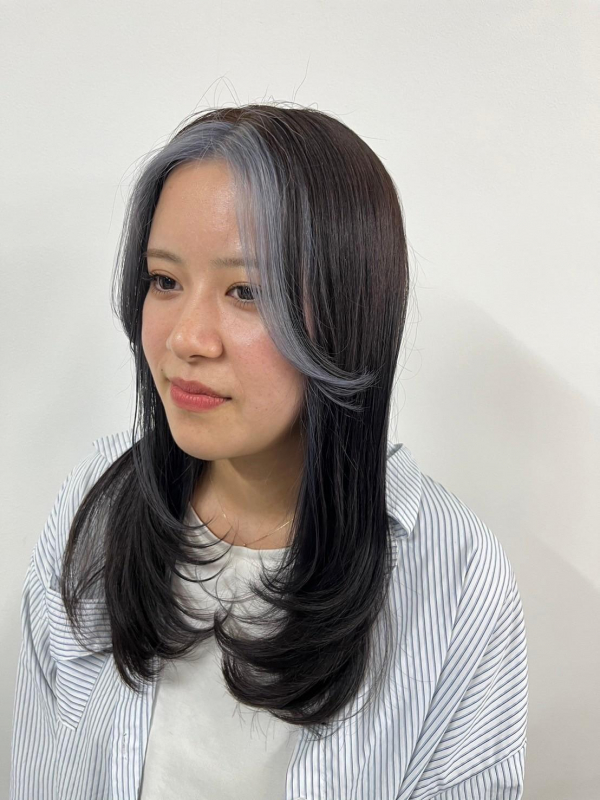 面長さんに似合うロングヘア