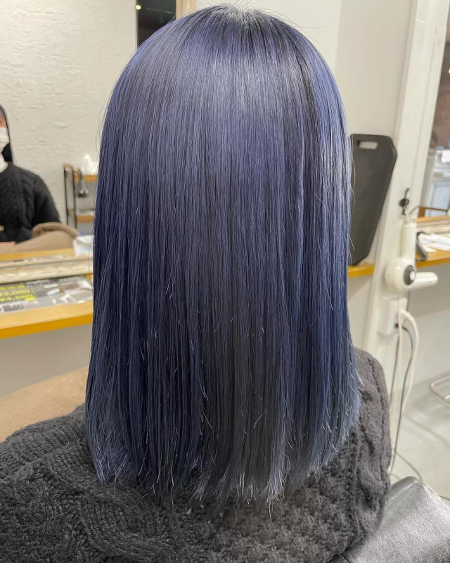 パープルブラックってどんな髪色？