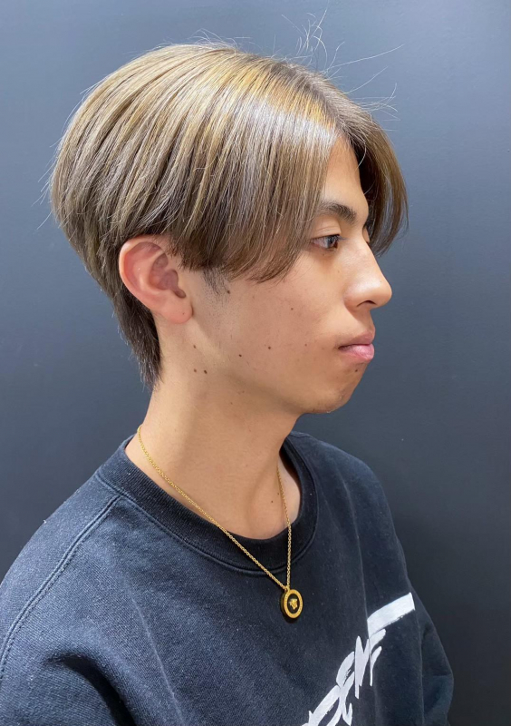 こなれ感を生み出すメンズセンターパート