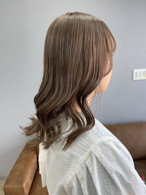 コテでつくる上品な巻き髪の基本