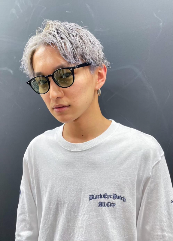 メンズアップバングのスタイリング