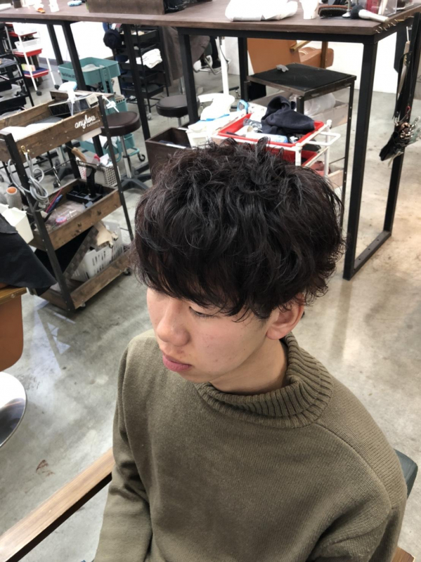 無造作パーマがかっこいい ラフでカジュアルが魅力の無造作パーマ スタイル 川口の髪質改善美容室 美容院 Anyhow エニーハウ 縮毛矯正とイルミナカラーが上手な美容室 無造作パーマがかっこいい ラフでカジュアルが魅力の無造作パーマ スタイル 川口の髪質改善美容室 美容院 Anyhow エニーハウ 縮毛矯正とイルミナカラーが上手な美容室