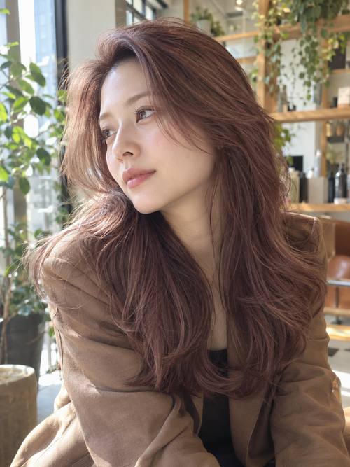 かきあげロングのヘアスタイルイメージ