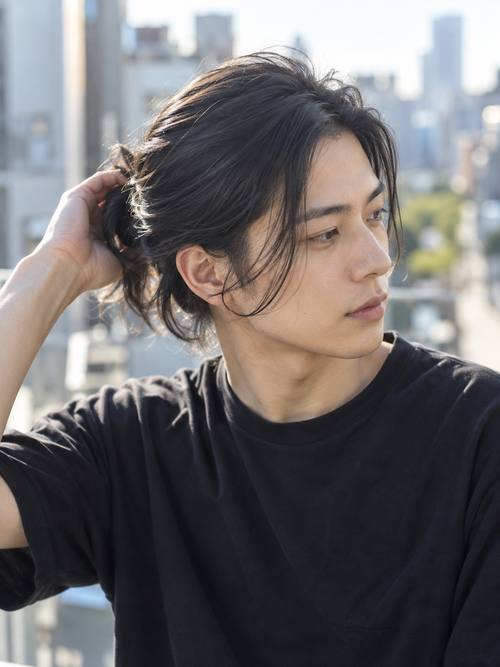 メンズ ひとつ結びのメンズロングのヘアスタイルイメージ