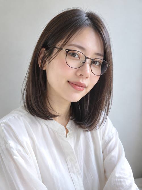 ストレートのロブ(肩につく長さ)のヘアスタイルイメージ