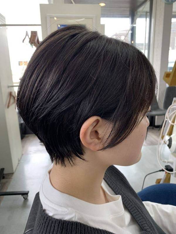黒髪ハンサムショート